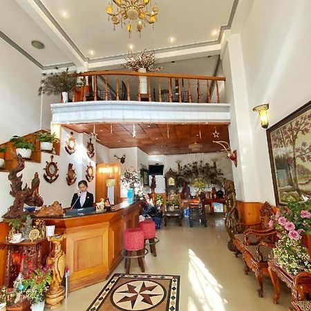 Gold Night Hotel Dalat Exterior foto