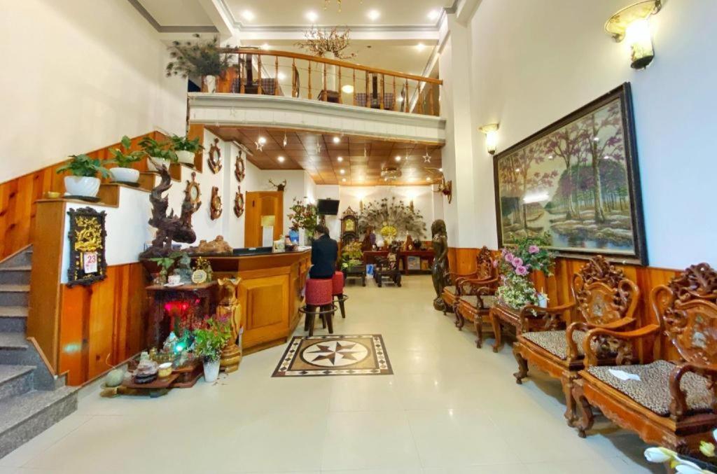 Gold Night Hotel Dalat Exterior foto