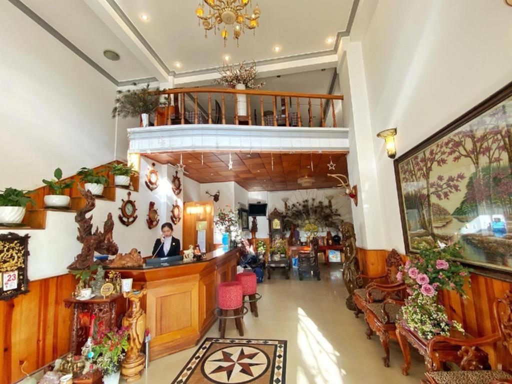 Gold Night Hotel Dalat Exterior foto