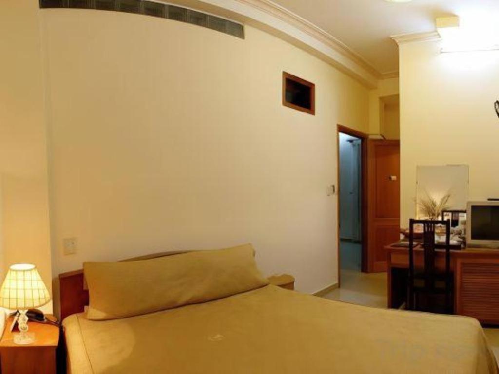 Gold Night Hotel Dalat Exterior foto