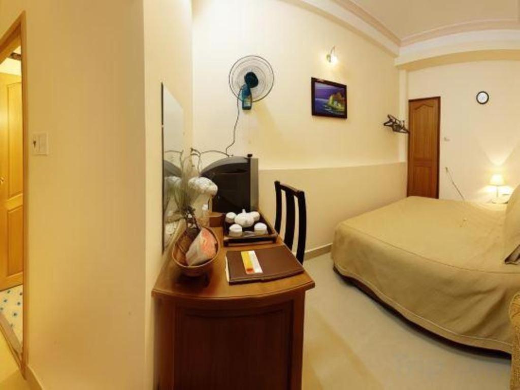 Gold Night Hotel Dalat Exterior foto