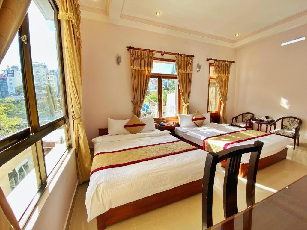 Gold Night Hotel Dalat Exterior foto