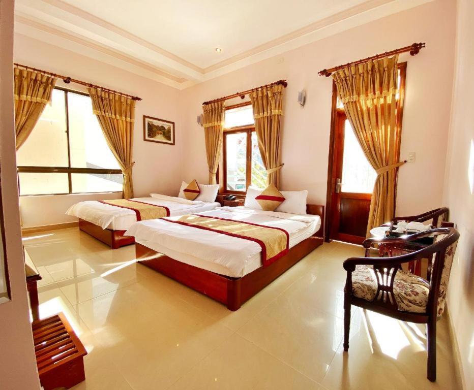 Gold Night Hotel Dalat Exterior foto