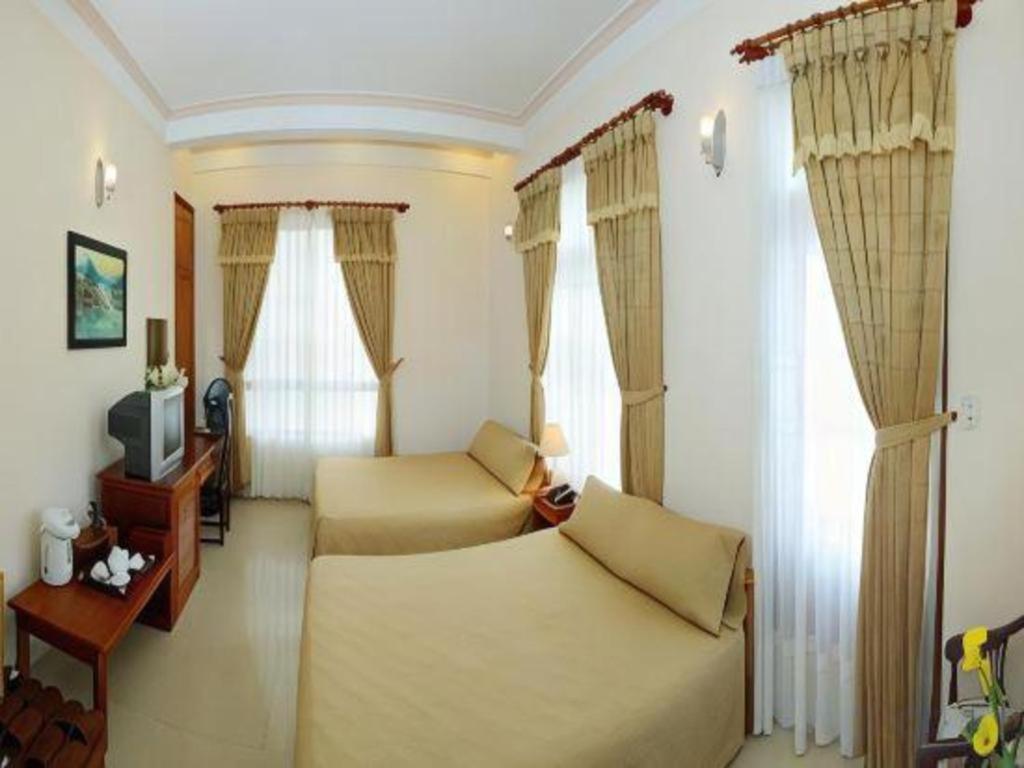 Gold Night Hotel Dalat Exterior foto